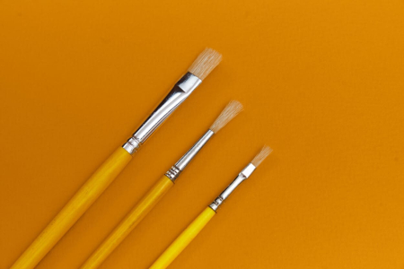 Щетина плоская окрашеная ручка